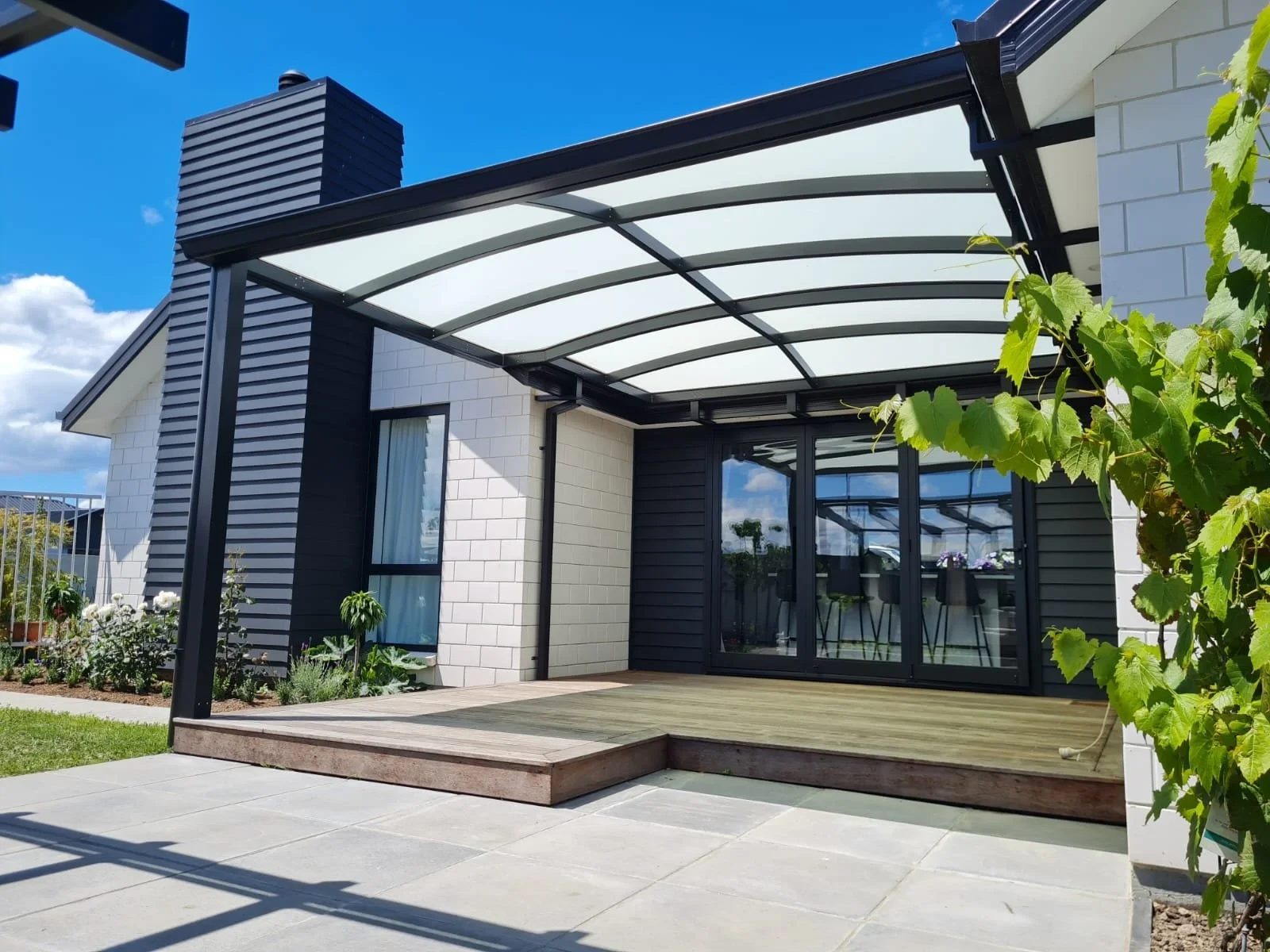 Bowranda outdoor roof installed on residential home patio